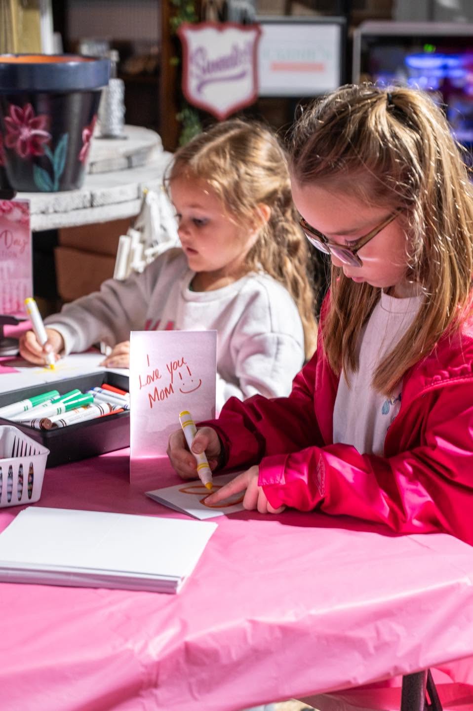 Young entrepreneurs sharing their creativity